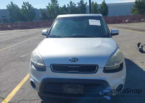 2013 Kia Soul z USA, uszkodzony, nr VIN KNDJT2A5XD7754831